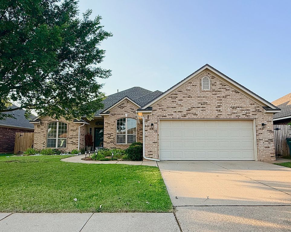 709 SW 158th Ter - Property Image