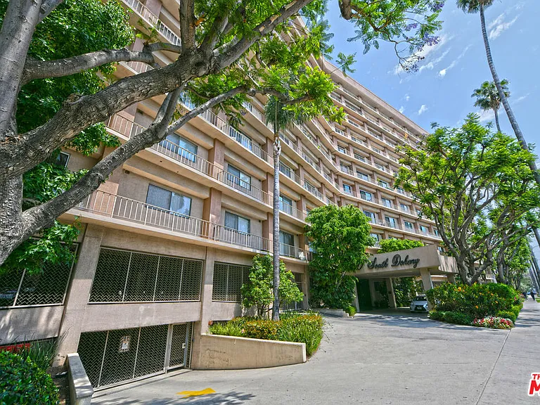 100 S Doheny Dr #424 — Photo 9