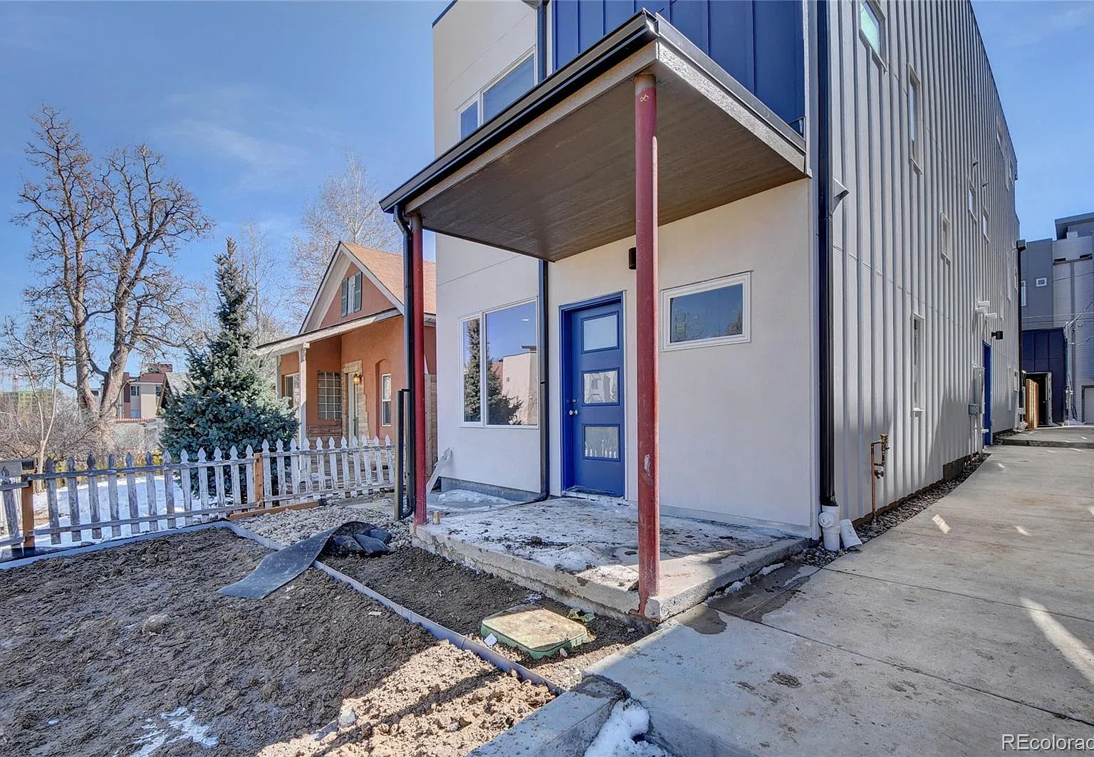 3 bed, 4.0 bath, 1916 sqft, $3,995 — Photo 3