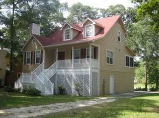 582 Medcalf Dr, Sunset Beach, NC 28468