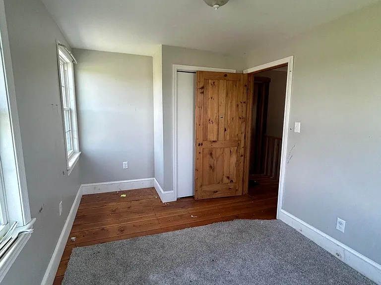 687 Hanselman Rd — Photo 27