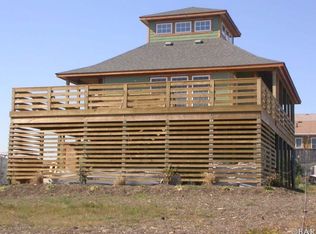 334 W Wilkinson St, Kill Devil Hills, NC 27948