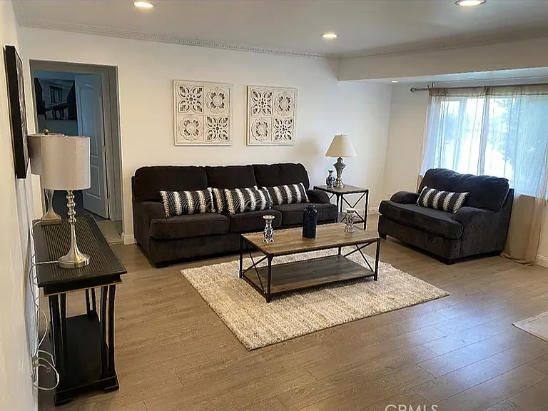 33611 Avenue E — Photo 3