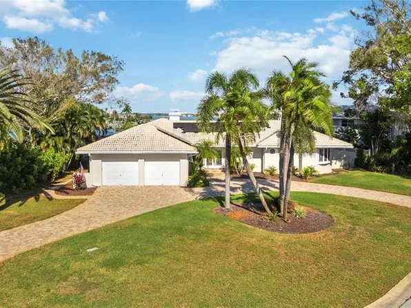 411 Belle Isle Ave, Belleair Beach, FL 33786