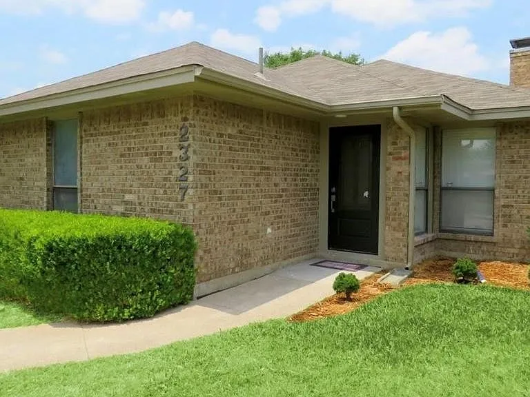 3107 Falkland Rd — Photo 22