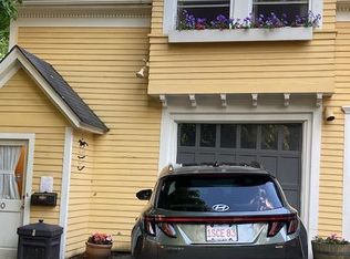 10 Abbottsford Rd, Brookline, MA 02446