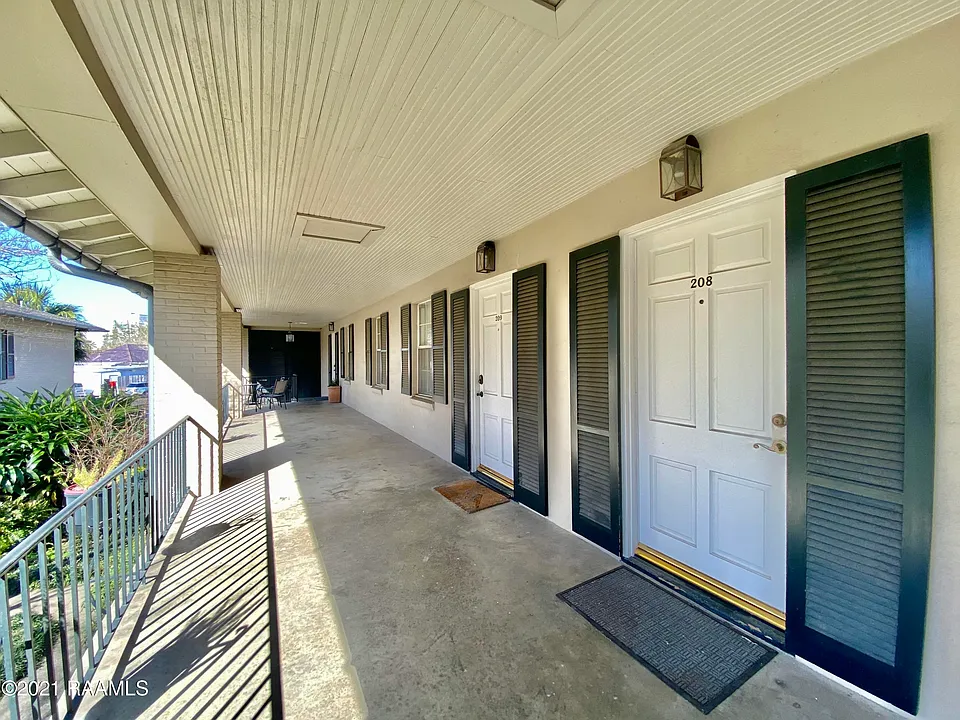 213 Bendel Rd #208