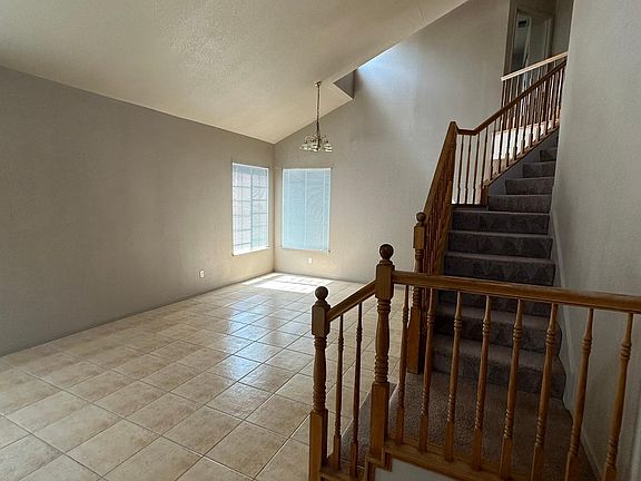 2nd image of 2713 Gleneagles Dr