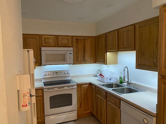 3rd image of 3055 Trinity Dr APT 428
