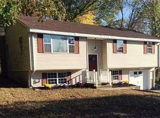 1 Plainview Dr, Danielson, CT 06239