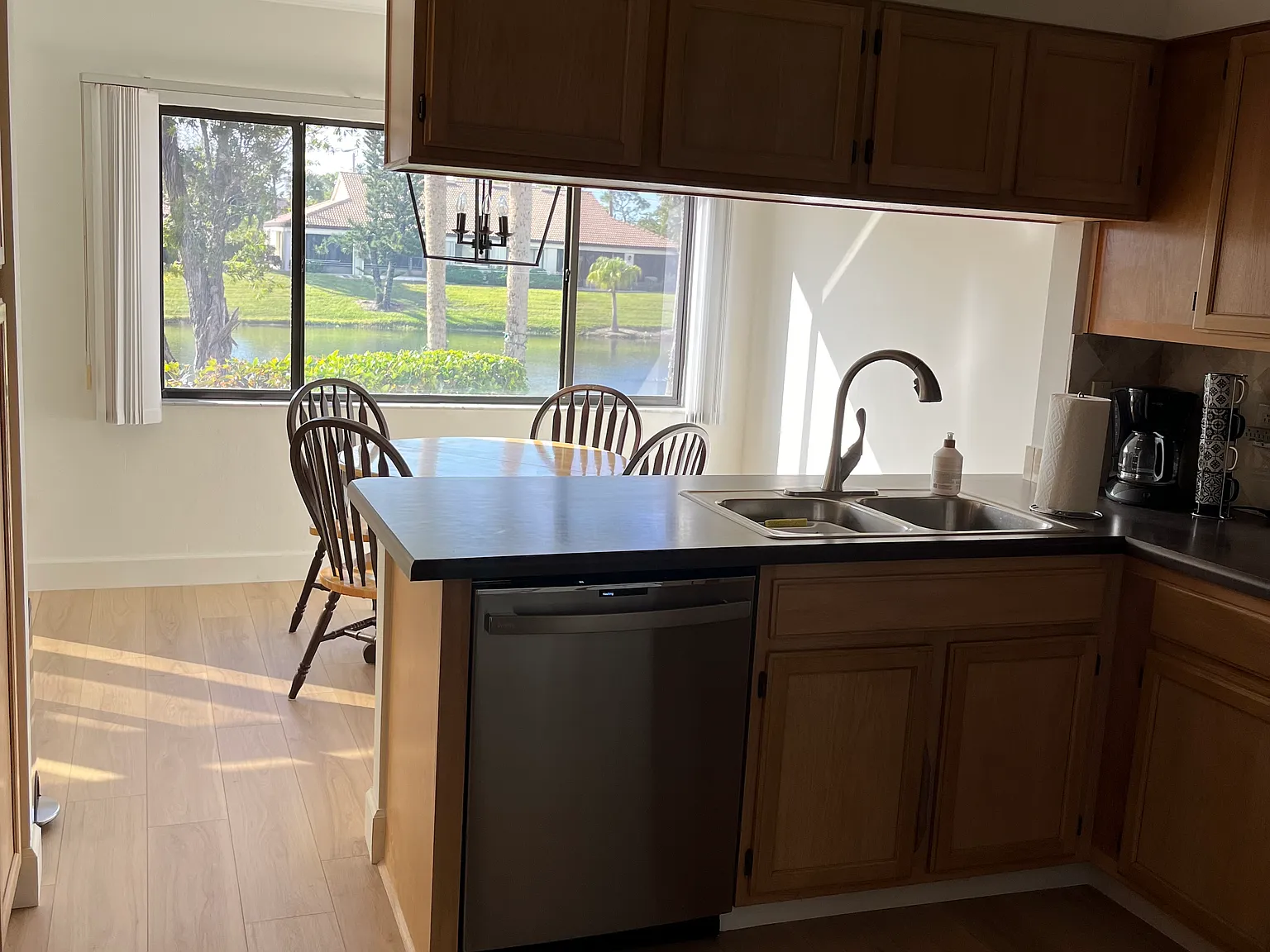3 bed, 1685 sqft, $2,600 — Photo 4