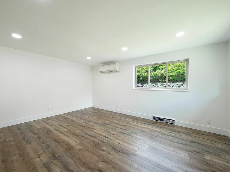 2527 NE 110th St #A — Photo 1