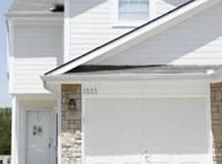 1333 NW Hidden Ridge Cir, Blue Springs, MO 64015