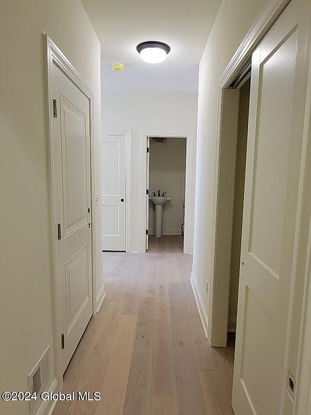 5th image of 30 Hill Crest Lane #9