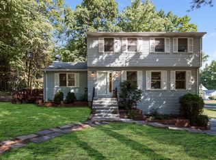 8 Tallwood Rd, Farmington, CT 06032