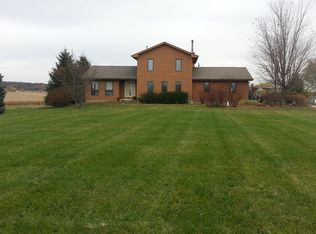 2N553 Pouley Rd, Elburn, IL 60119