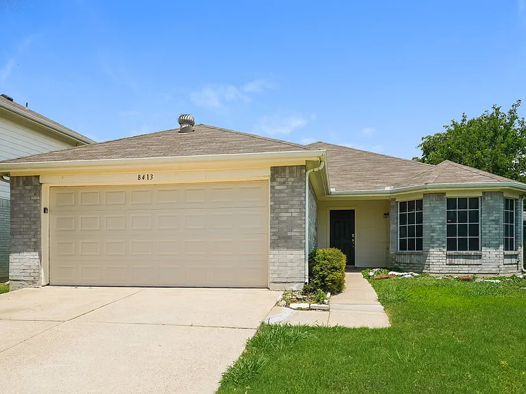 8413 Canvasback Ln — Photo 1