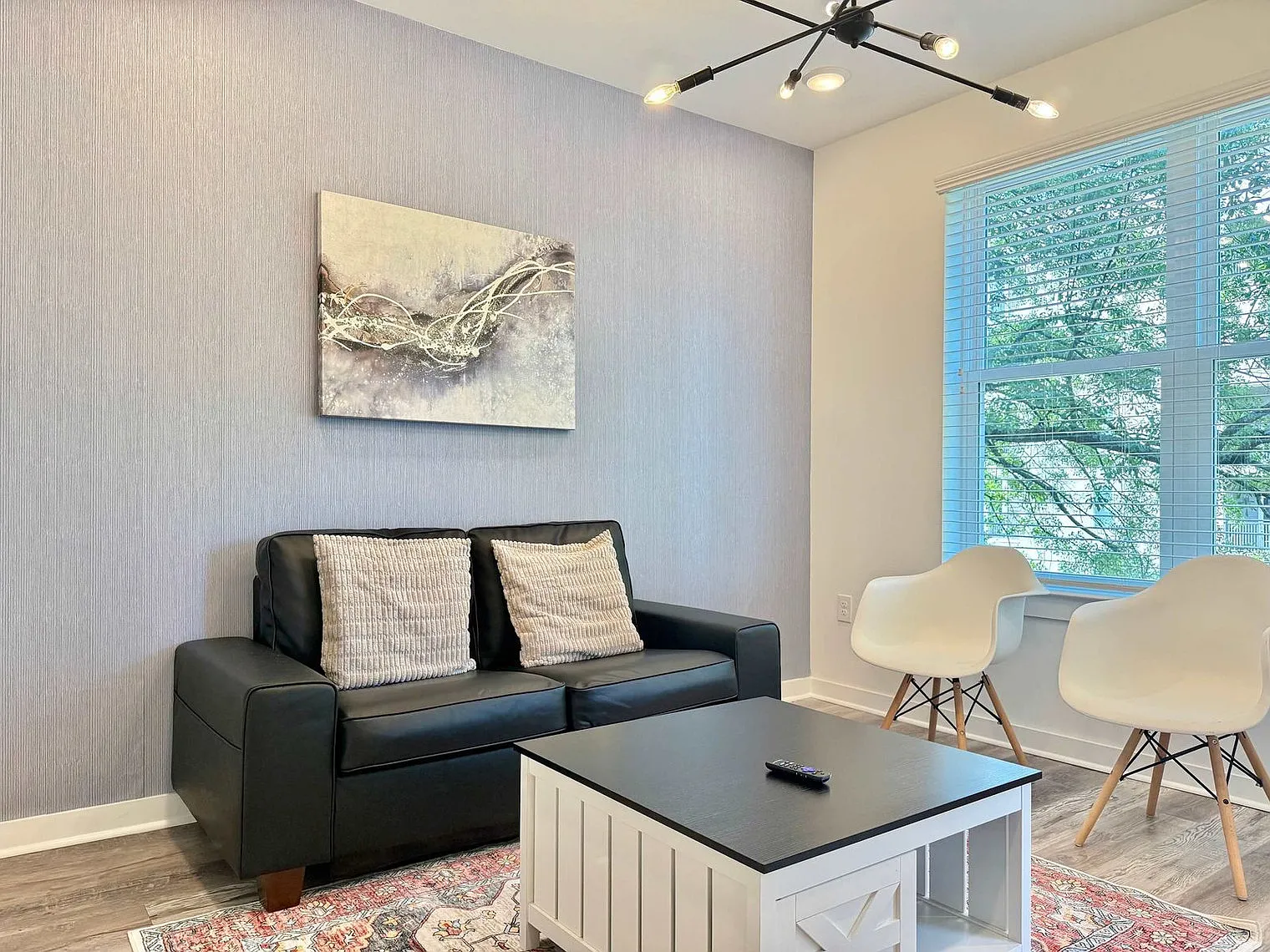 1 bed, 1.0 bath, 495 sqft, $3,511 — Photo 2