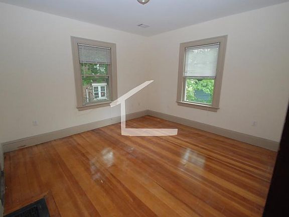 3rd image of 58 Englewood Ave #2JU