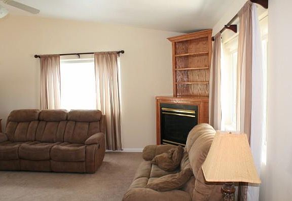 4th image of 1735 Sagebrush Dr