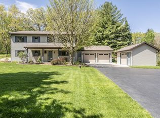 521 Thomas Rd, Wales, WI 53183