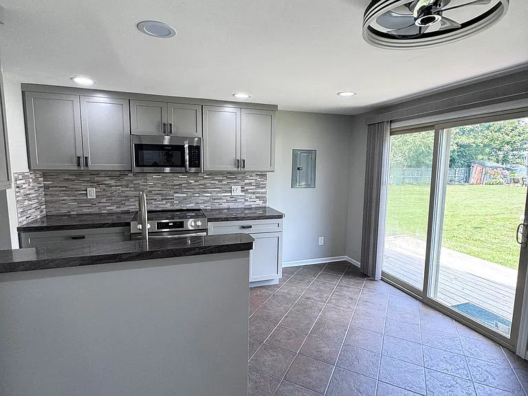 6145 Lake Rd W #3 — Photo 5