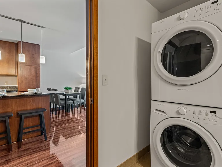 Domain Personal Washer/Dryer