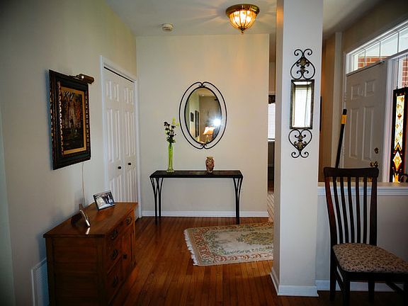 2nd image of 7428 Lincoln Ave #A