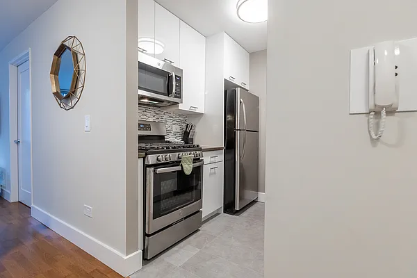 Rented by MyNyHousing | media 94