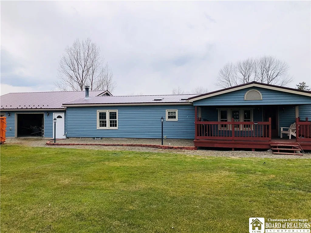 6011 Johnson Rd photo 1