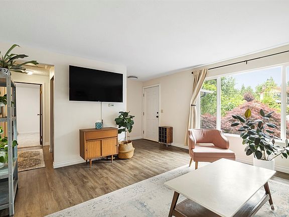 3rd image of 3038 NE Arta Court