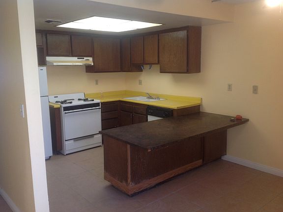 4th image of 2852 Karen Ave APT 2