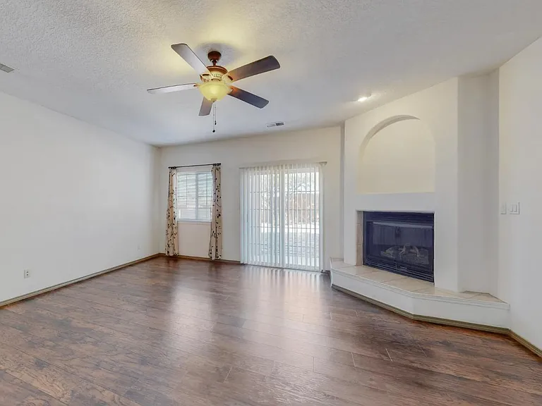 7309 Boxwood Ave NE — Photo 18
