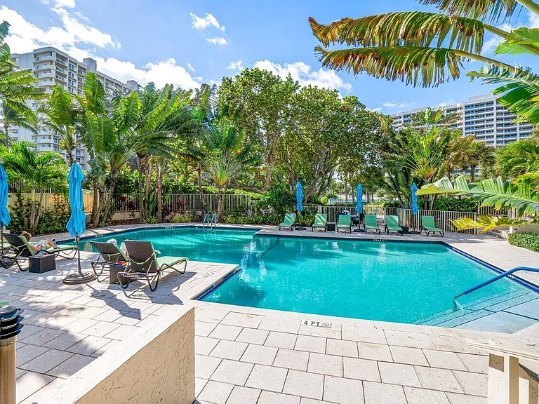 4301 N Ocean Blvd #504 — Photo 32
