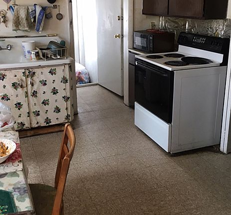 Lower Kitchen