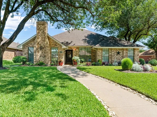 1303 High Ridge Dr, Duncanville, TX 75137