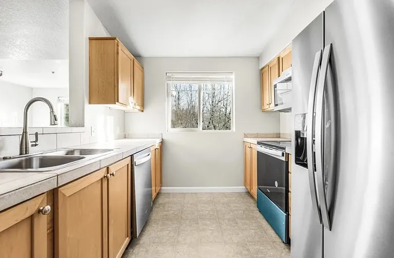 Entire kitchen view