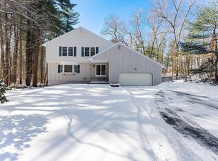 6 Yardley Rd, Andover, MA 01810