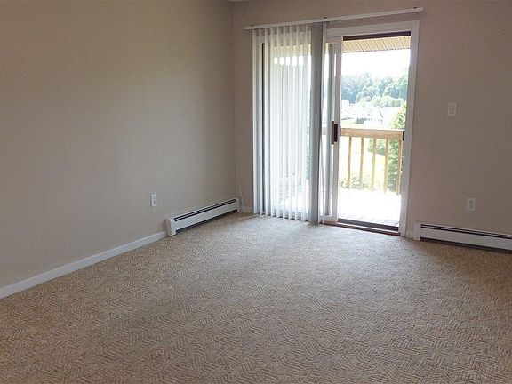 4th image of 2741 Green Meadows Dr
