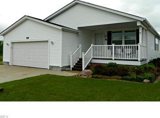 711 Stonemill Dr, Chardon, OH 44024