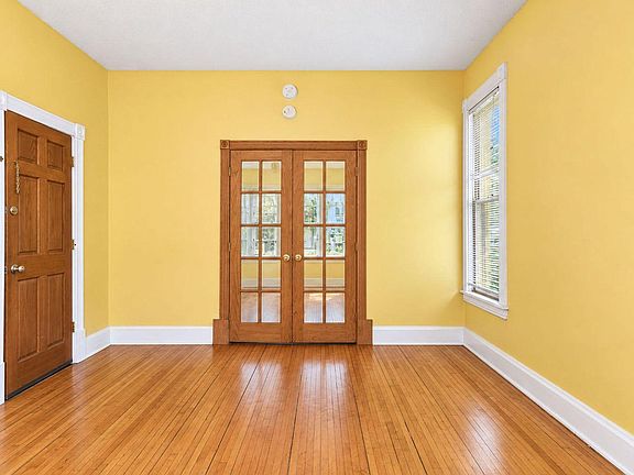 4th image of 3602 Bloomington Ave