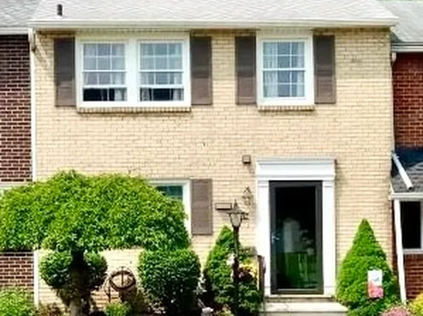 4307 1/2 Belmont Dr, Liverpool, NY 13090