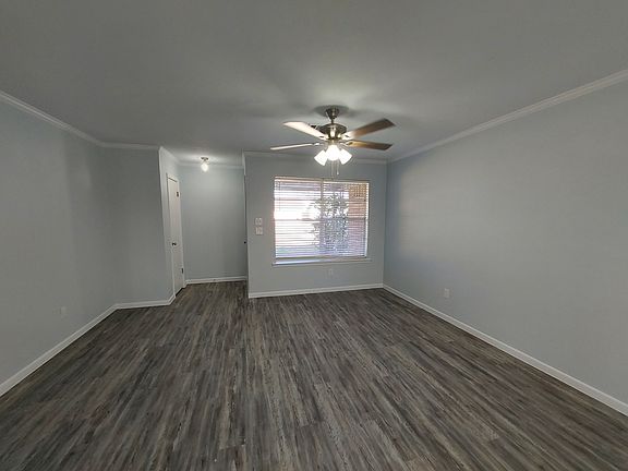 3rd image of 1605 Northwood Dr