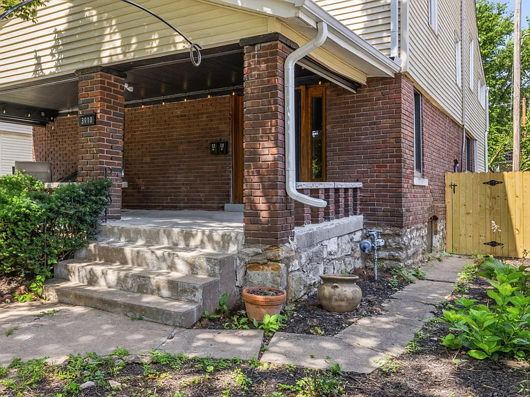 3910 Mercier St #2 — Photo 47