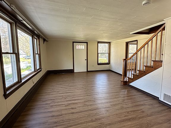 3rd image of 35 McKinley St #1