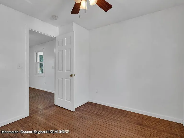 1708 Lake Dr — Photo 21