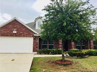 13 Stonegate Dr, Edgecliff Village, TX 76134