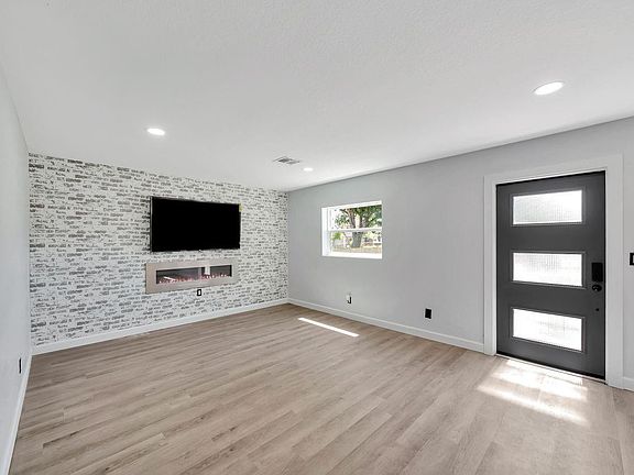 5th image of 1312 15th Street