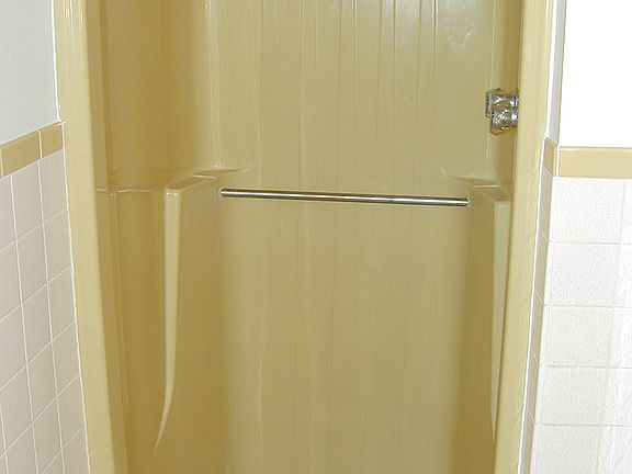 5th image of 413 Brookhaven Dr APT 12