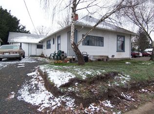 411 Swiegle Ave, Molalla, OR 97038